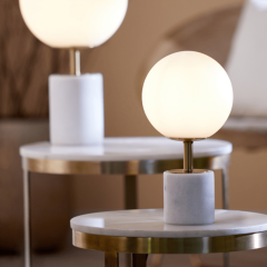 Medina tafellamp Ø20x35 cm glas mat wit/antiek brons