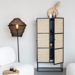 Guuji kast hoog 2-deurs MDF/rattan van het woonmerk Puur