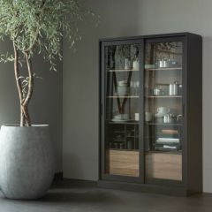 Vitrinekast James noten zwart 