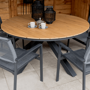 Arezzo tuintafel rond polywood teaklook 150 cm van het woonmerk Les